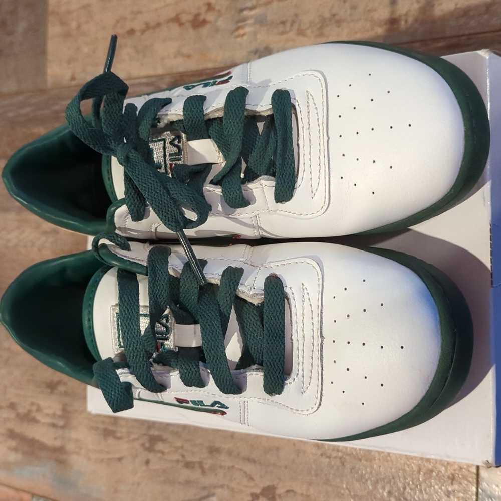 Shoes - Picture 2 of 4